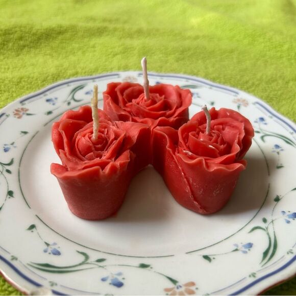 Set of 3 Heart-Shaped Rose Candles - Watermelon Scented - Picture 10 of 10
